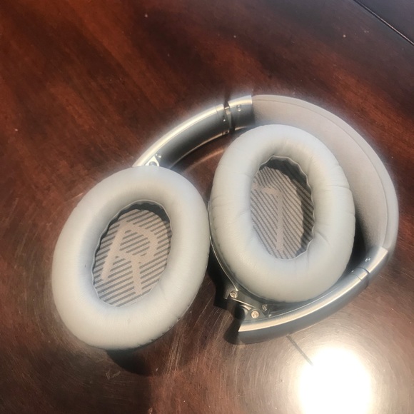 Bose Bluetooth headset - Picture 2 of 2